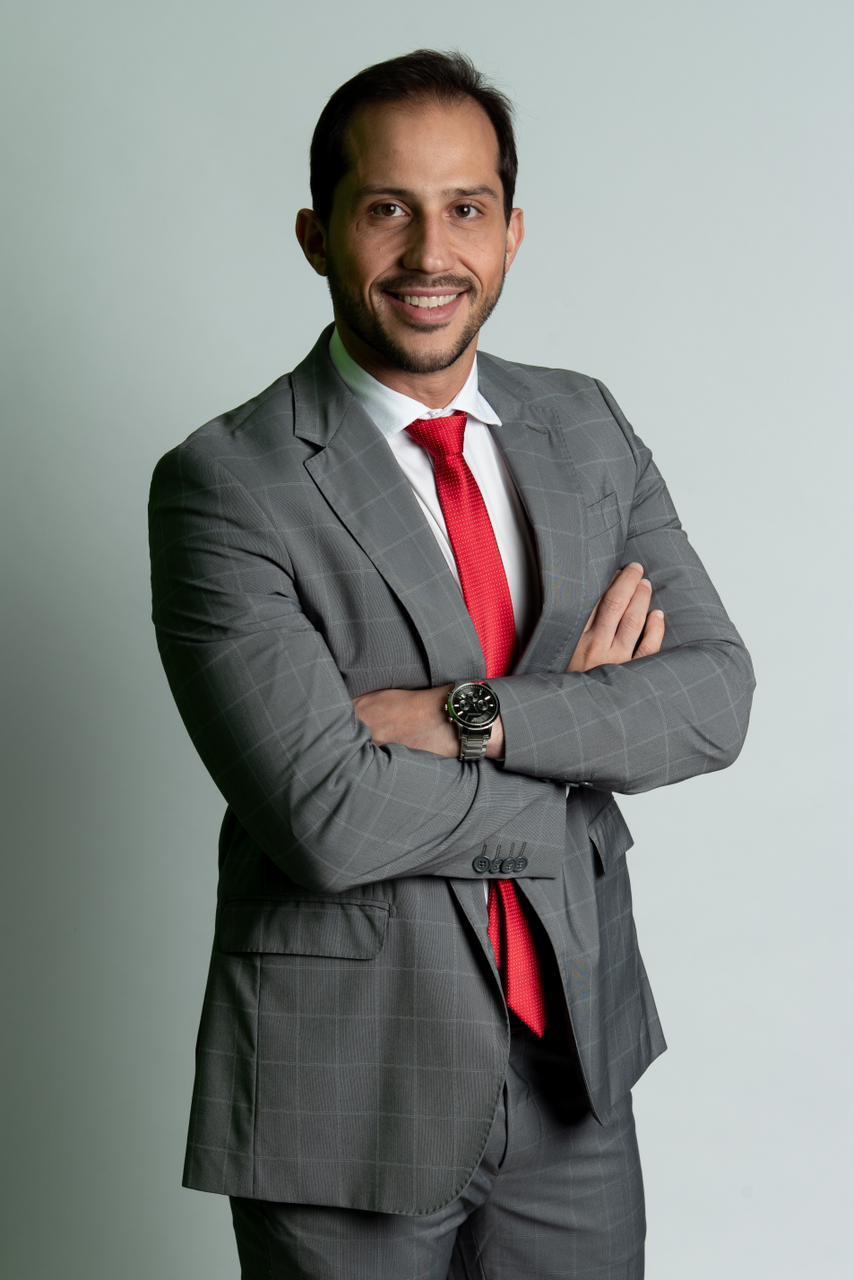 Dr. Raphael Henrique Ferreira Santos